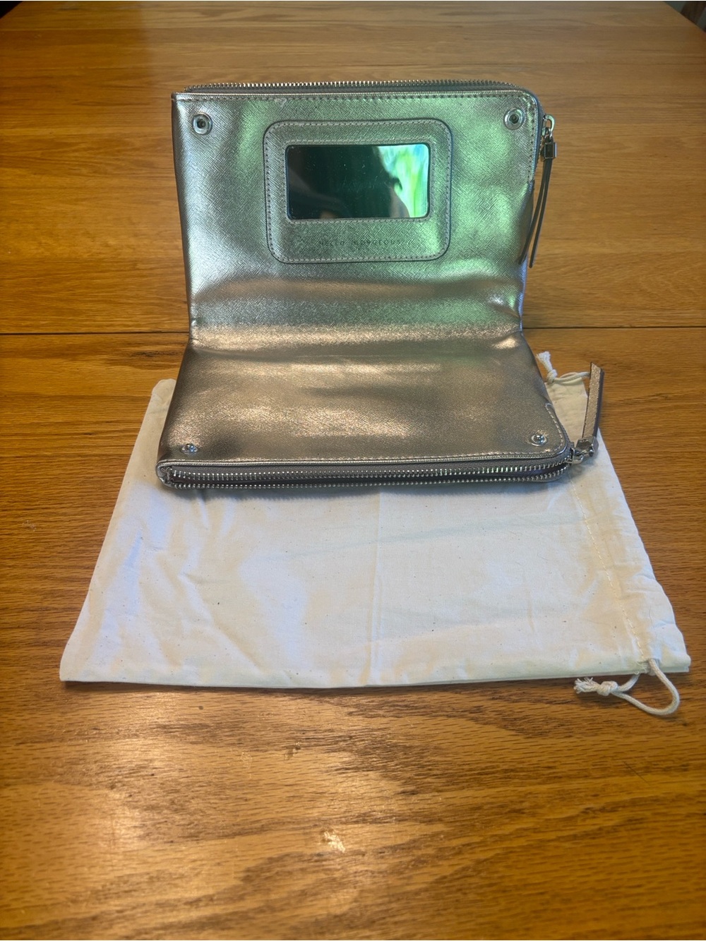 Stella & Dot Metallic Silver Wristlet Clutch with Mirror - Picture 4 of 6